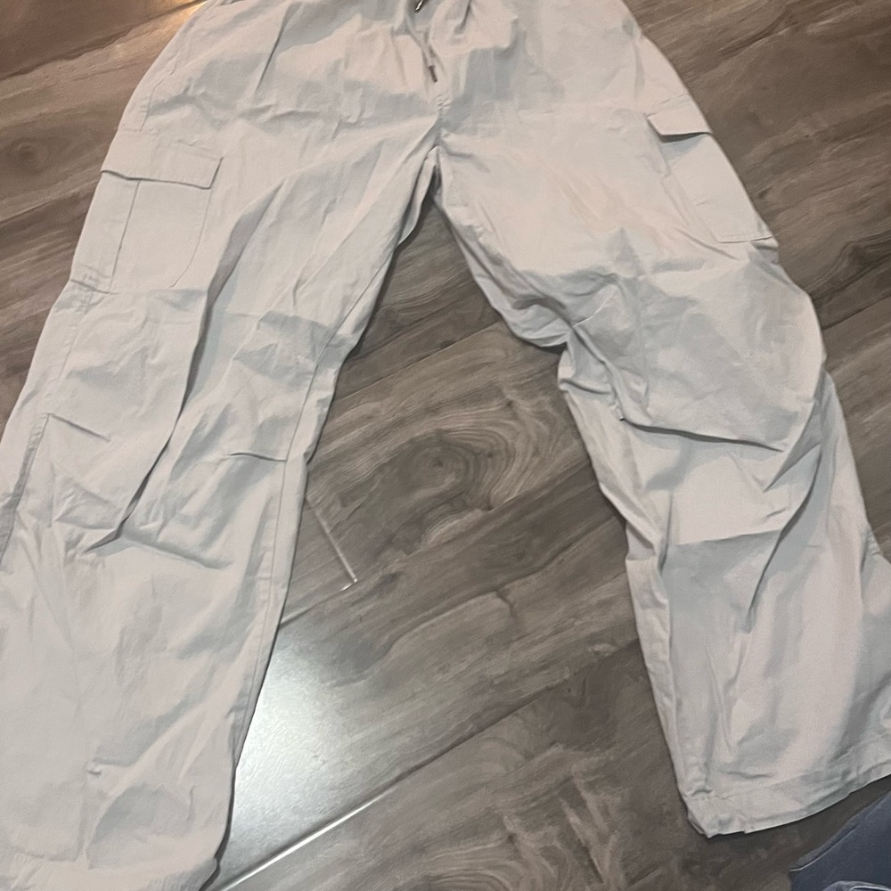 Large cargo pants